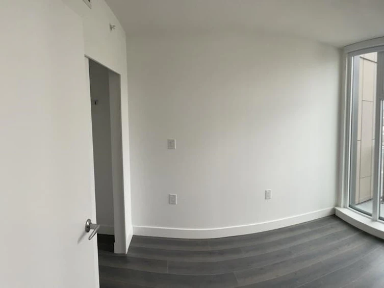 606-8188 Fraser Street, Vancouver, BC, V5X 0J8 - 6