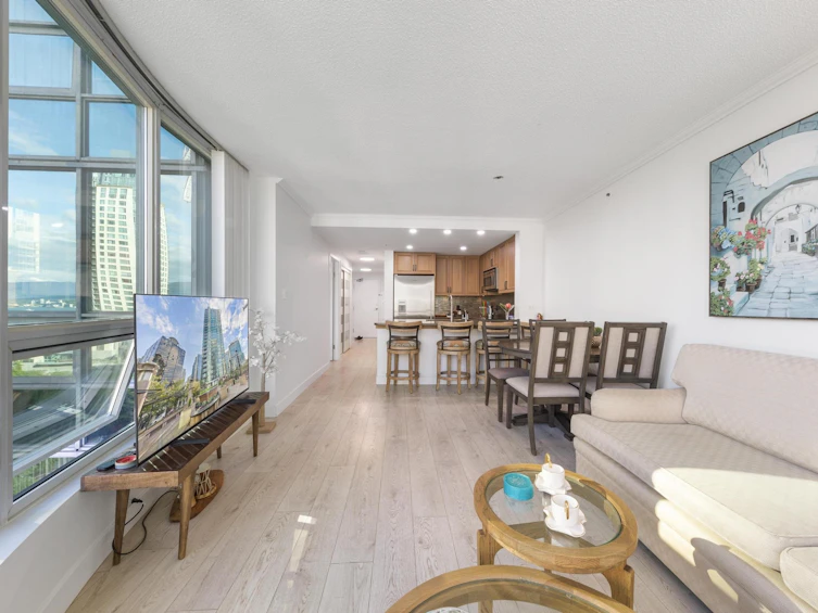702-588 Broughton, Vancouver, BC, V6G 3E3 - 3