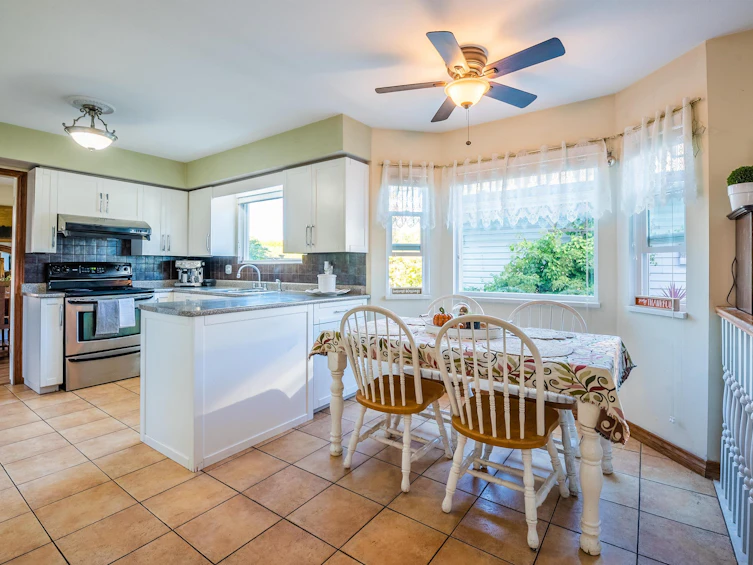 9940 Aquila Road, Richmond, BC, V7A 3R2 - 12