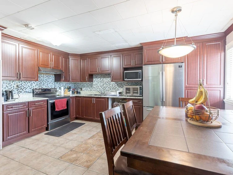 9246 148 Street, Surrey, BC, V3R 3W8 - 3
