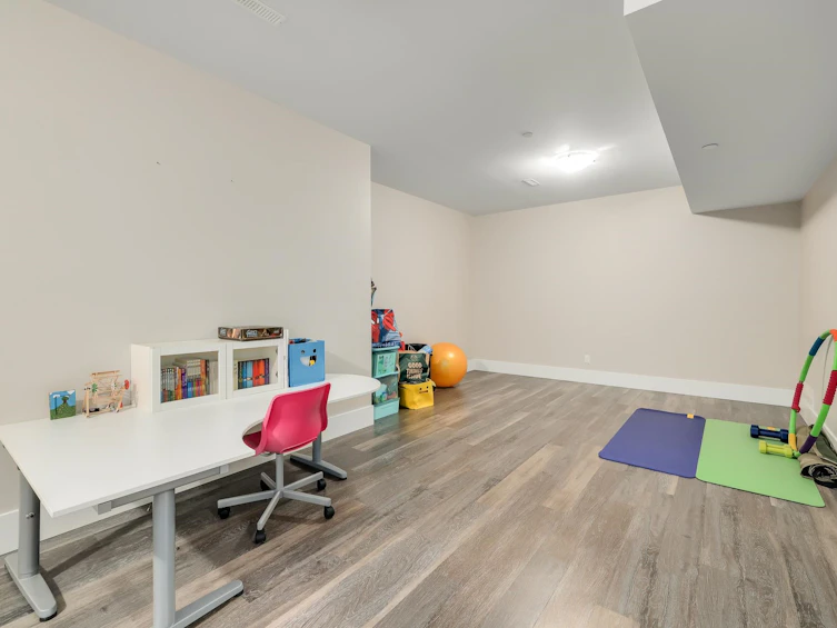 14519 Mann Park Crescent, Surrey, BC, V4B 3A7 - 35