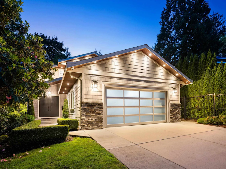 1312 Lansdowne Drive, Coquitlam, BC, V3E 1K6 - 38
