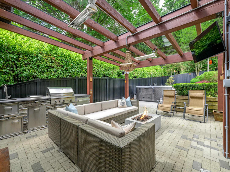 1312 Lansdowne Drive, Coquitlam, BC, V3E 1K6 - 8