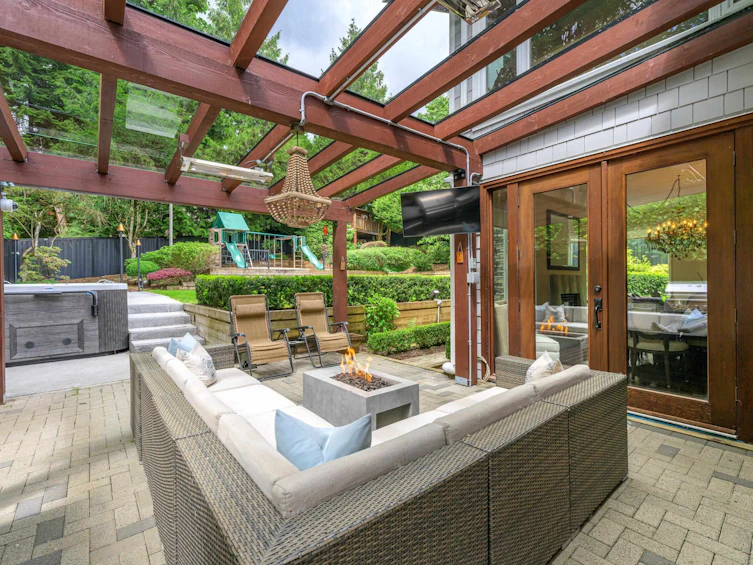 1312 Lansdowne Drive, Coquitlam, BC, V3E 1K6 - 9