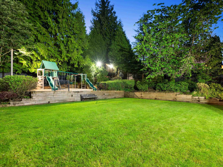 1312 Lansdowne Drive, Coquitlam, BC, V3E 1K6 - 12