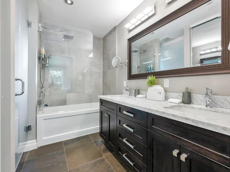 1312 Lansdowne Drive, Coquitlam, BC, V3E 1K6 - 18