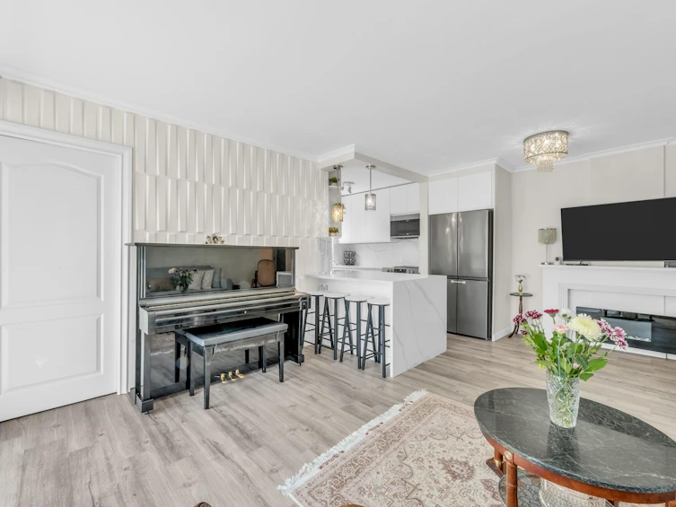101-1750 Esquimalt Avenue, West Vancouver, BC, V7V 1R8 - 5