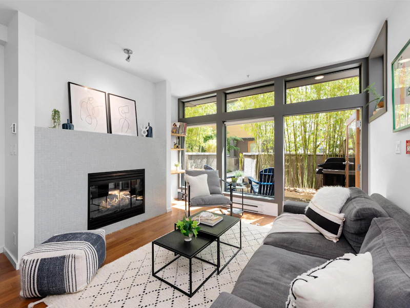 388 E 15th Avenue, Vancouver BC V5T 2R1