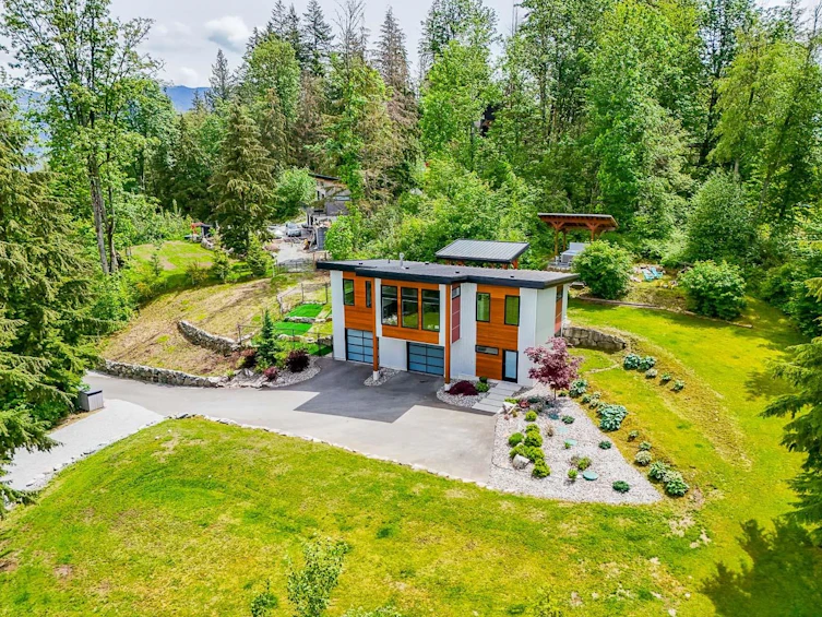 33740 Darbyshire Drive, Mission, BC, V2V 7E1