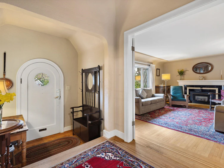 5537 Holland Street, Vancouver, BC, V6N 2A7 - 2