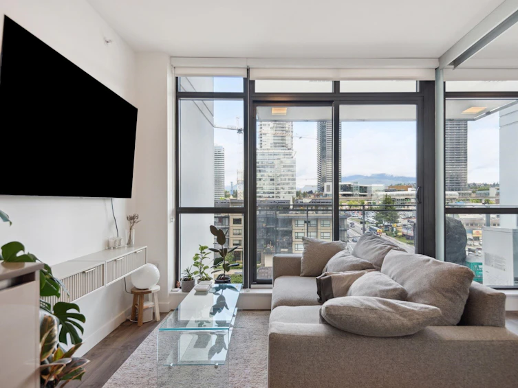 902-4488 Juneau Street, Burnaby, BC, V5C 0M4