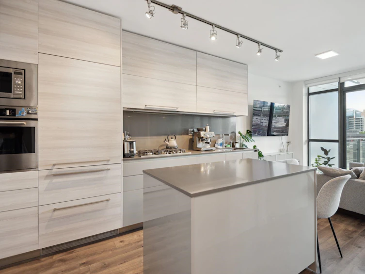 902-4488 Juneau Street, Burnaby, BC, V5C 0M4 - 7