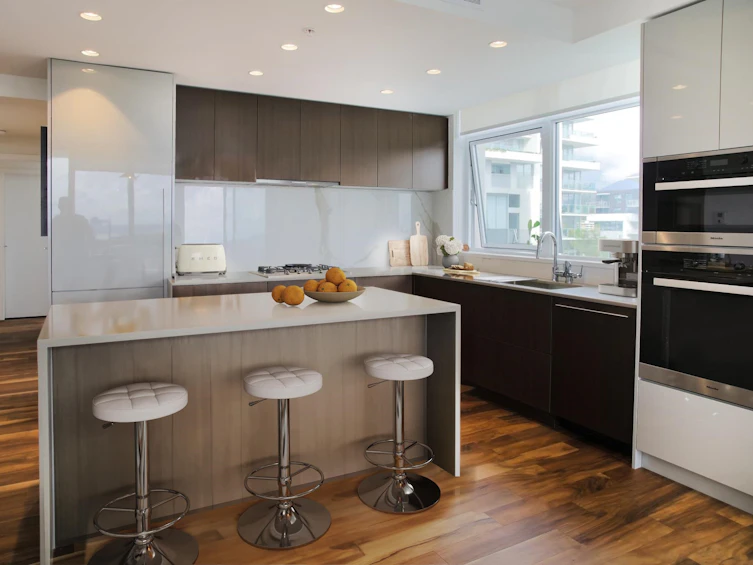1601-1675 Lions Gate Lane, North Vancouver, BC, V7P 3B4 - 4