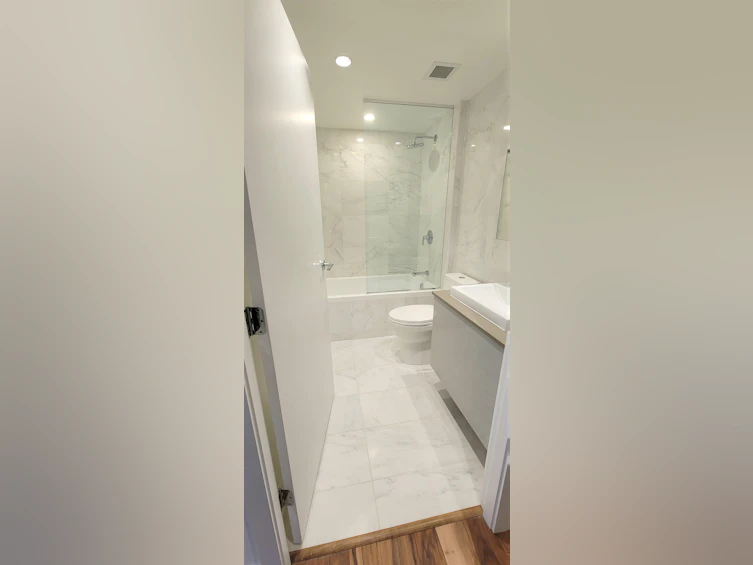 1601-1675 Lions Gate Lane, North Vancouver, BC, V7P 3B4 - 13