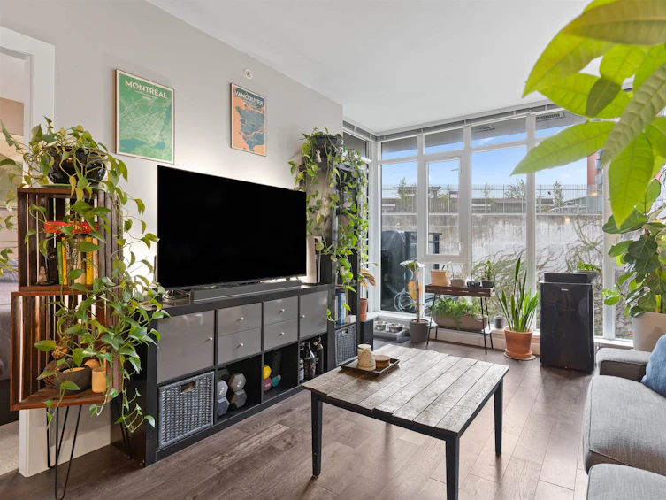 422-2321 Scotia Street, Vancouver, BC, V5T 0A8 - 2