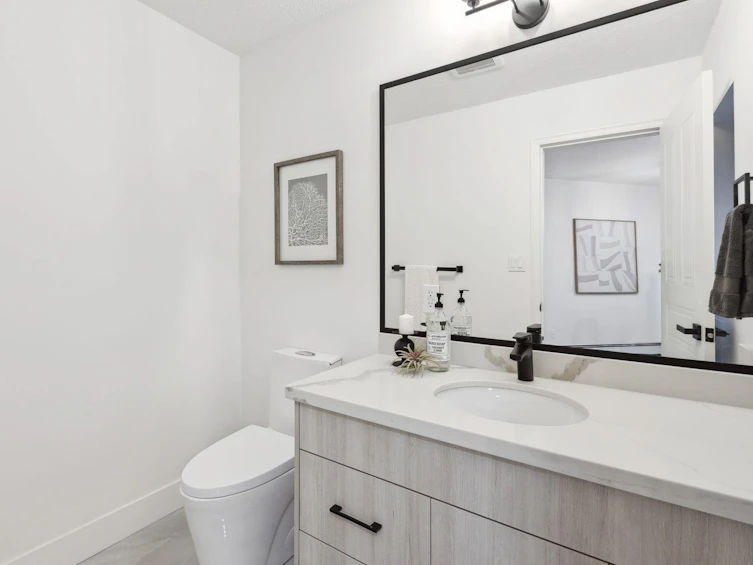 2829 Panorama Drive, North Vancouver, BC, V7G 1V7 - 16