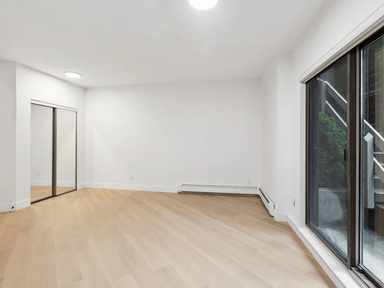 2829 Panorama Drive, North Vancouver, BC, V7G 1V7 - 24