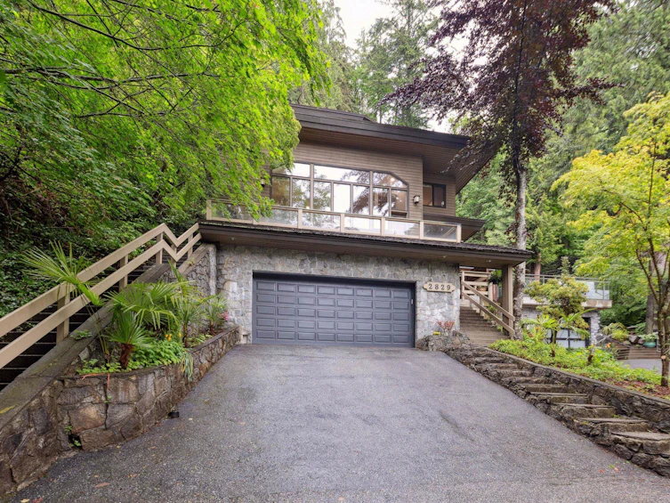2829 Panorama Drive, North Vancouver, BC, V7G 1V7 - 35