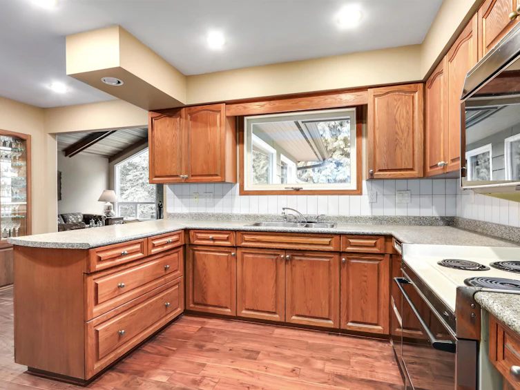 4343 Patterdale Drive, North Vancouver, BC, V7R 4L6 - 11