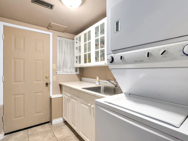 4343 Patterdale Drive, North Vancouver, BC, V7R 4L6 - 31
