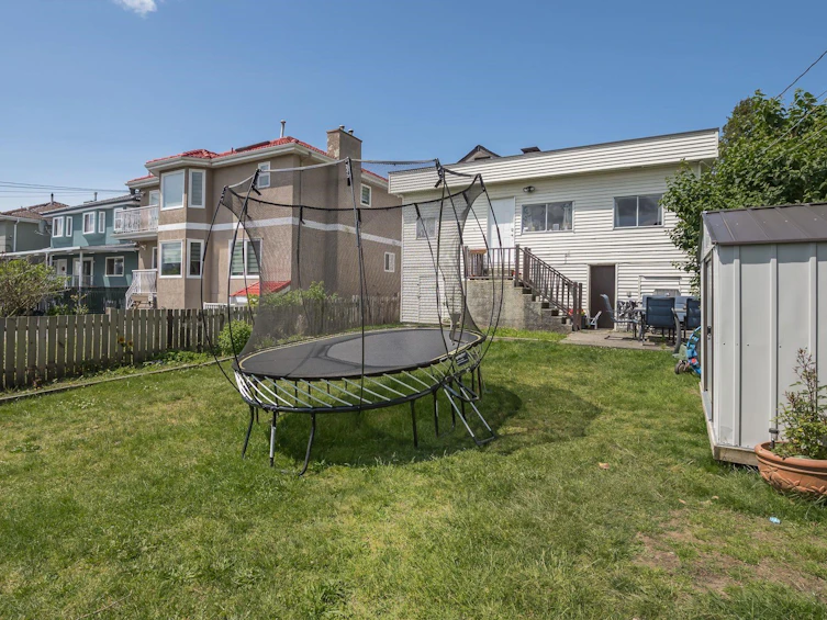 3826 Glendale Street, Vancouver, BC, V5R 1C5 - 16
