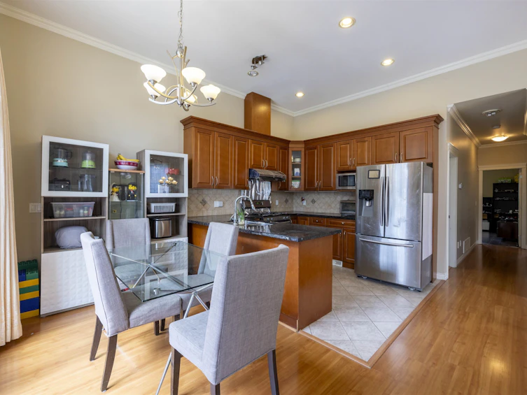 741 Dogwood Street, Coquitlam, BC, V3J 4B8 - 6