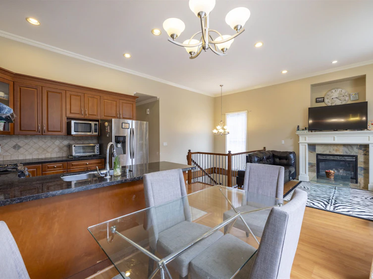 741 Dogwood Street, Coquitlam, BC, V3J 4B8 - 12