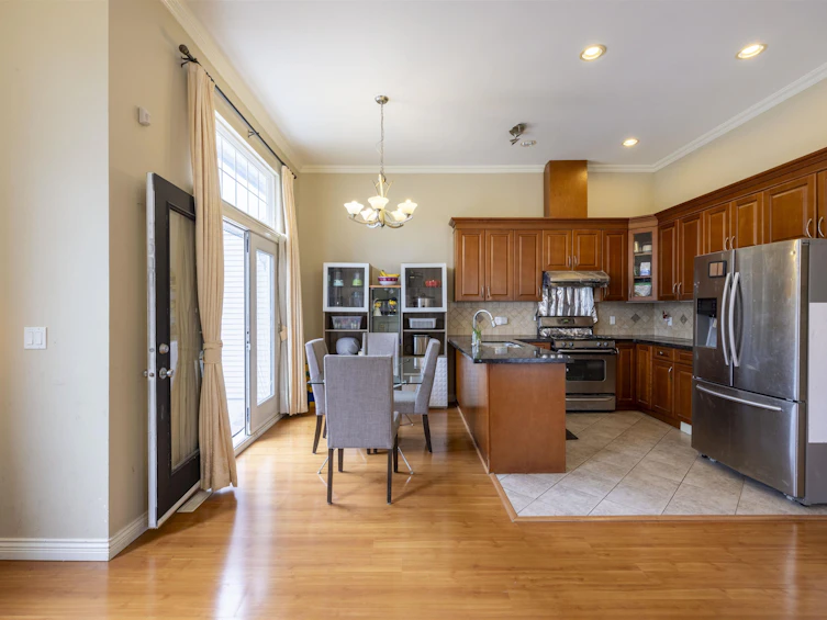 741 Dogwood Street, Coquitlam, BC, V3J 4B8 - 14