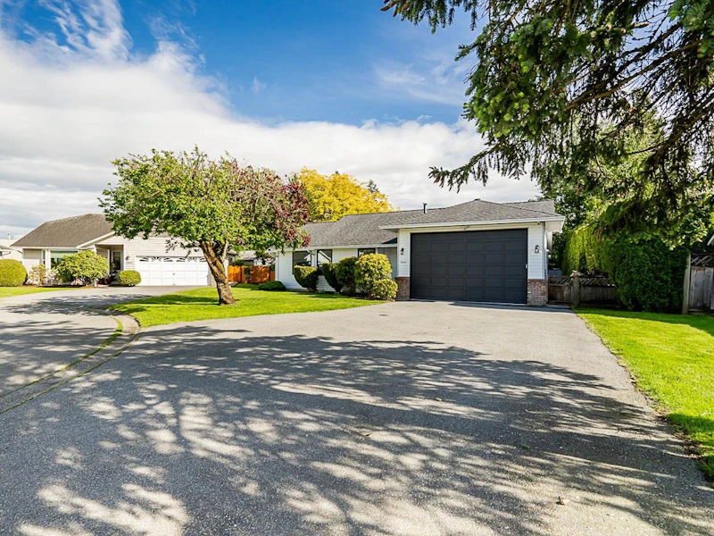 19224 59th Avenue, Surrey BC V3S 7S9