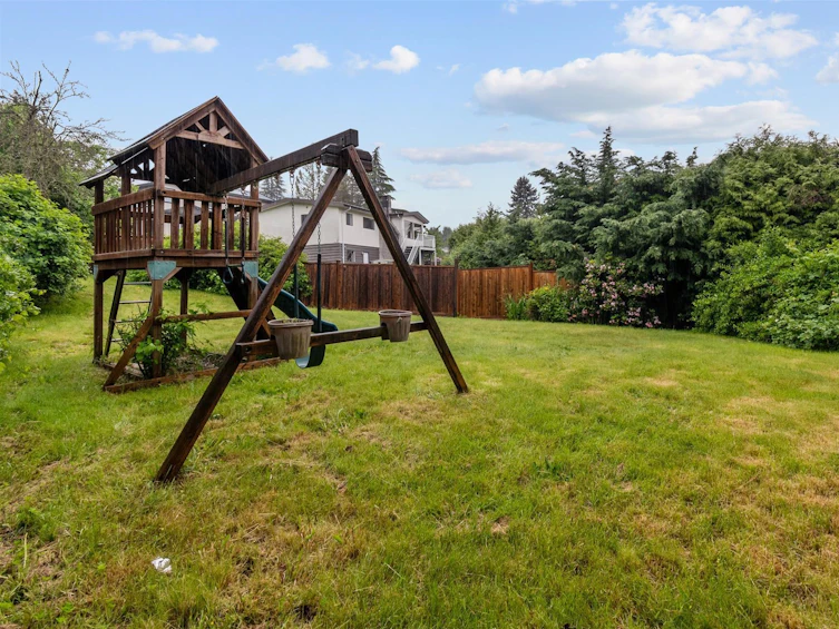 6468 Linfield Place, Burnaby, BC, V5E 3M6 - 14