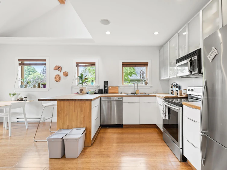 438 West 17th Avenue, Vancouver, BC, V5Y 2A2 - 14