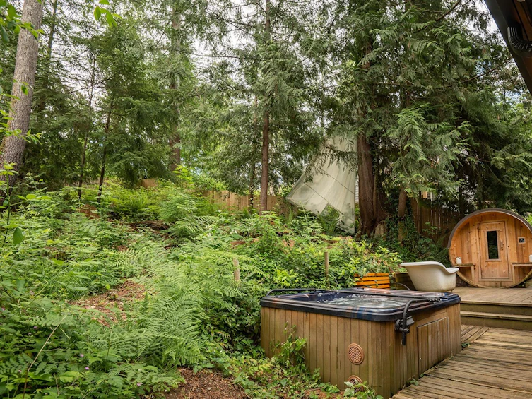 6854 Seaview Road, Sechelt, BC, V7Z 0E1 - 35