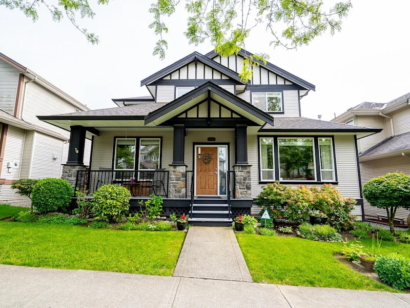 18936 71a Avenue, Surrey BC V4N 5M8
