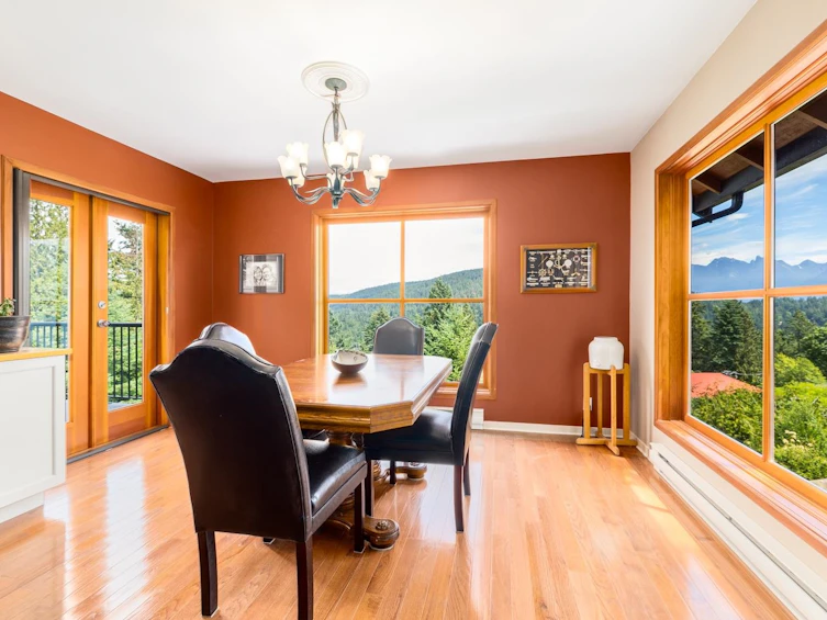 571 Roocroft Lane, Bowen Island, BC, V0N 1G2 - 11