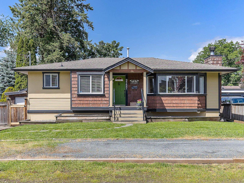 9757 Mcnaught Road, Chilliwack BC V2P 6E9