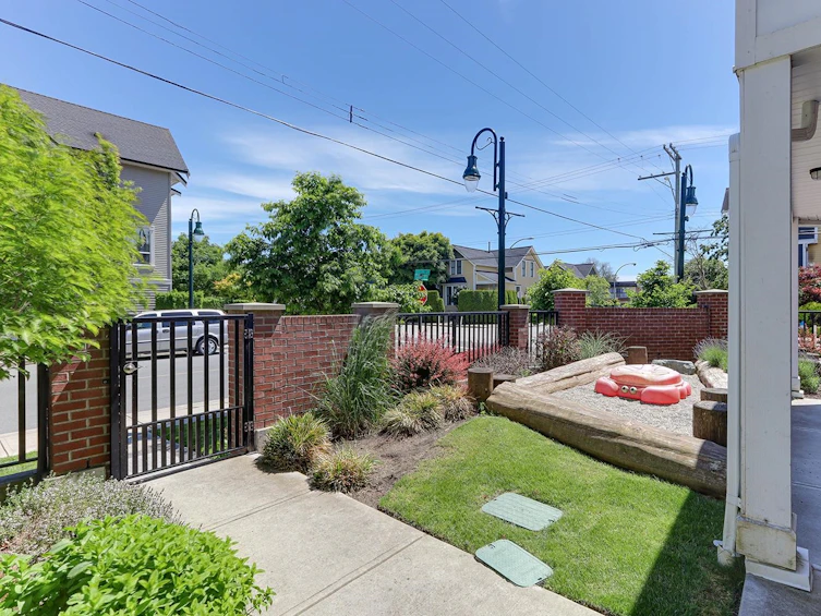 4917 47a Avenue, Delta, BC, V4K 0E1 - 6