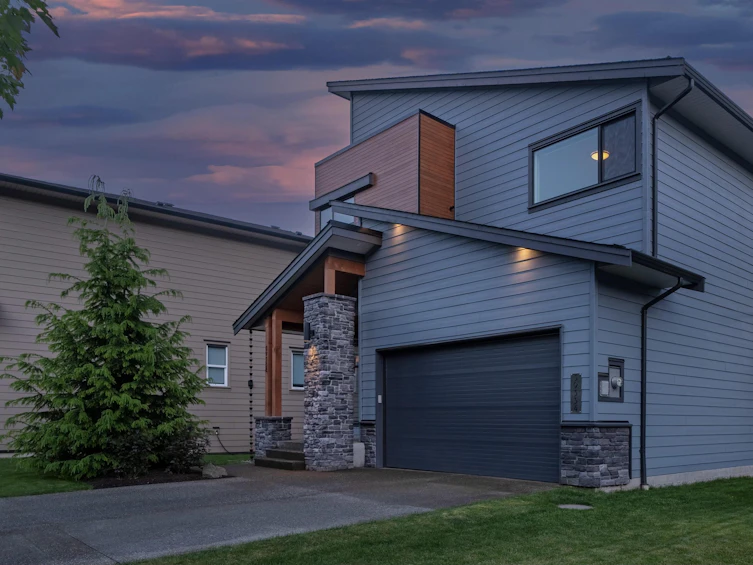 39334 Falcon Crescent, Squamish, BC, V8B 0Y9 - 2