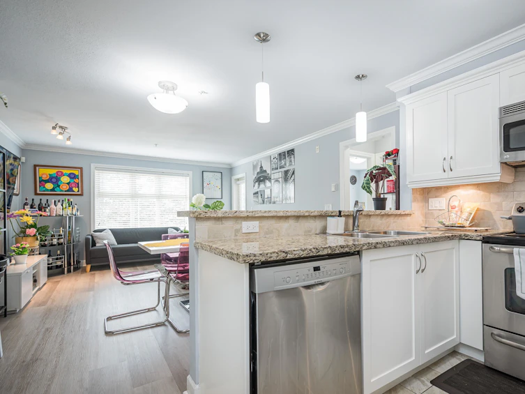 305-8084 120a, Surrey, BC, V3W 1V2 - 18