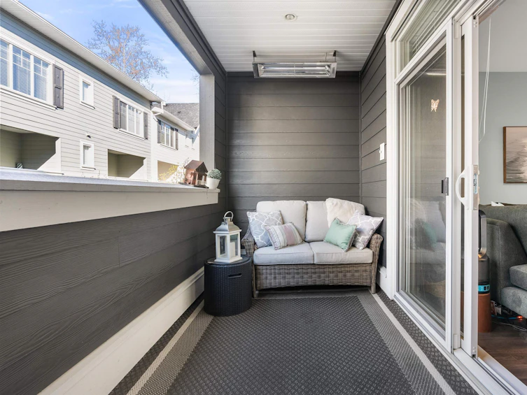 12-16357 15, Surrey, BC, V4A 0C2 - 12
