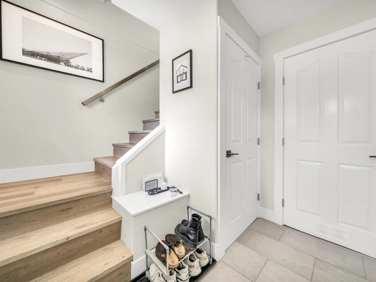 1089 East King Edward Avenue, Vancouver, BC, V5V 2E8 - 3