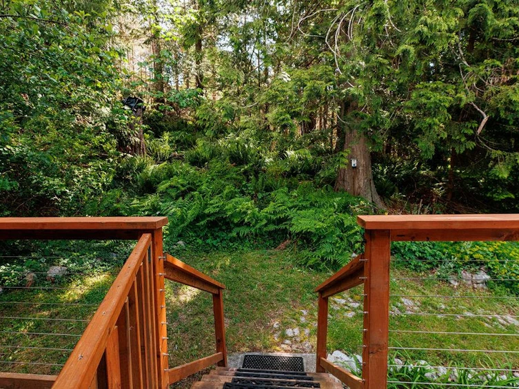 2426 Austin Road, Gambier Island, BC, V0N 1V0 - 10