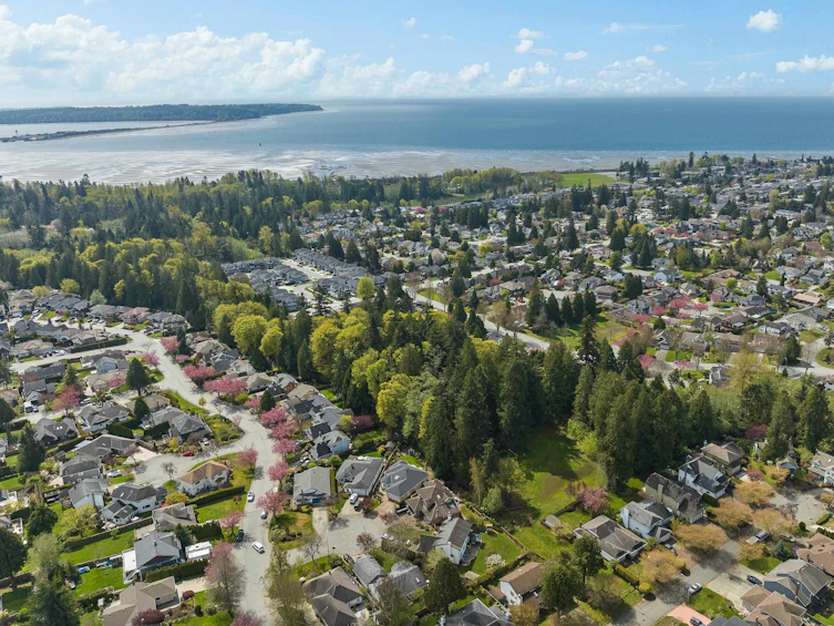 16241 10 Avenue, Surrey, BC, V4A 1A9 - 2