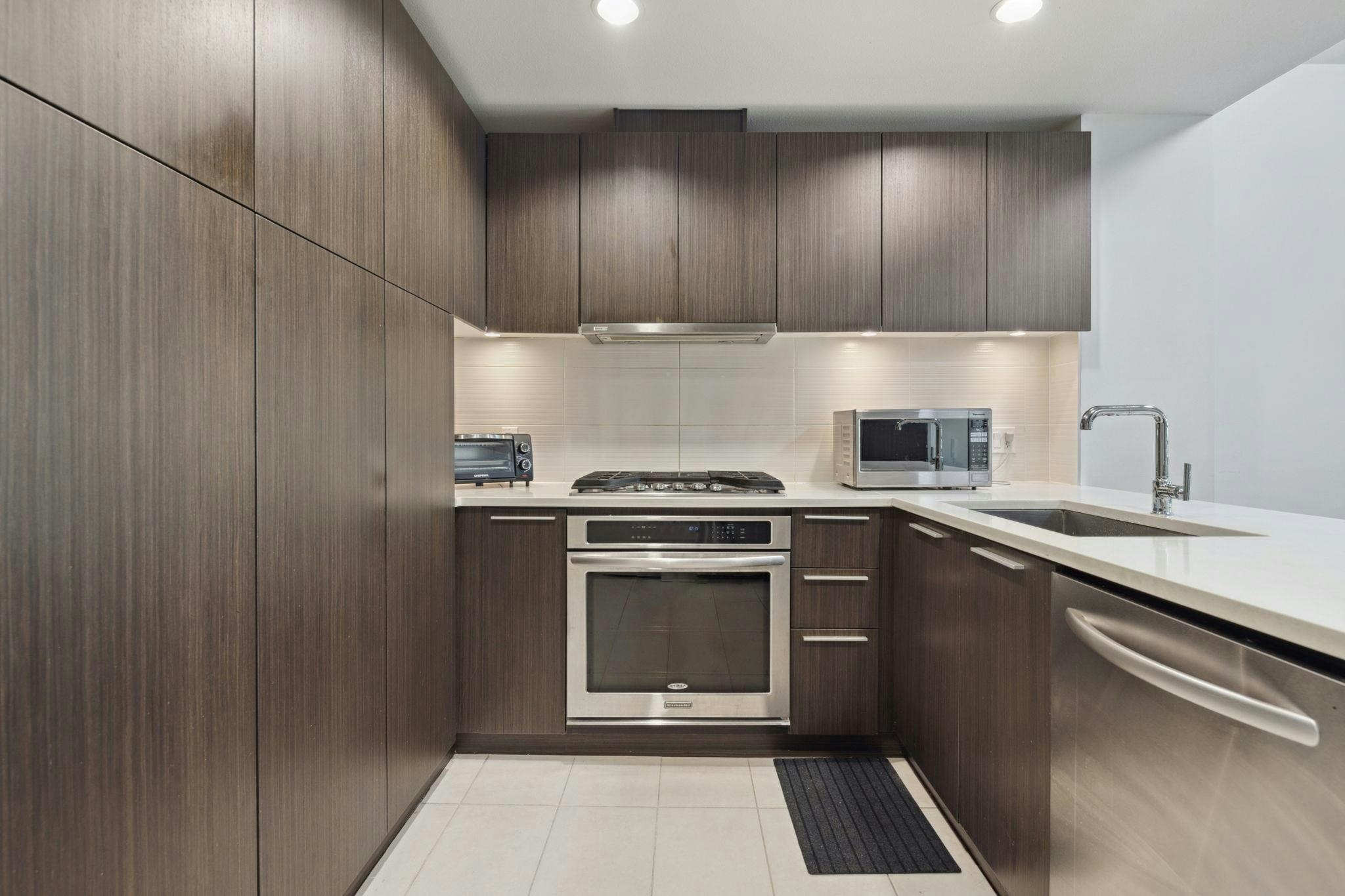 102-6033 Gray Avenue, Vancouver, BC, V6S 0G3