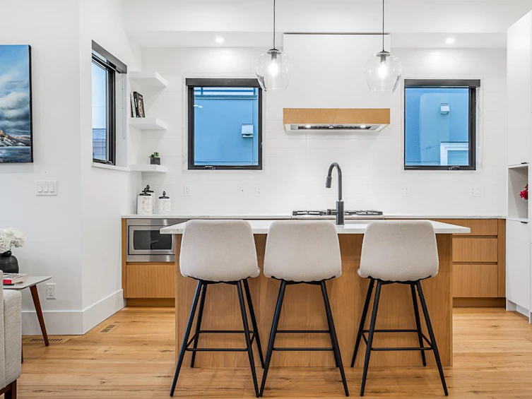 423 West Keith Road, North Vancouver, BC, V7M 1M2 - 6