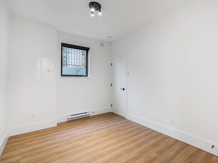 423 West Keith Road, North Vancouver, BC, V7M 1M2 - 26