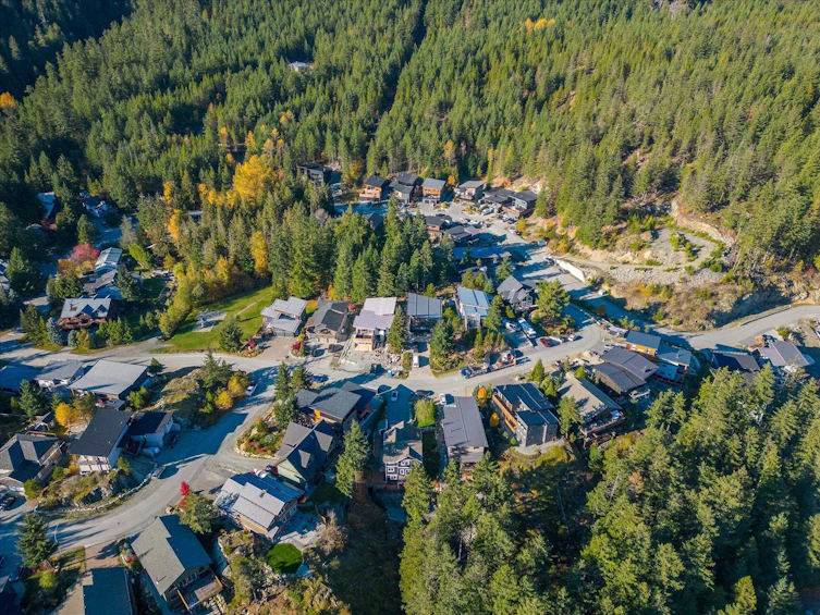 7458 Dogwood Street, Pemberton, BC, V0N 2L0 - 40