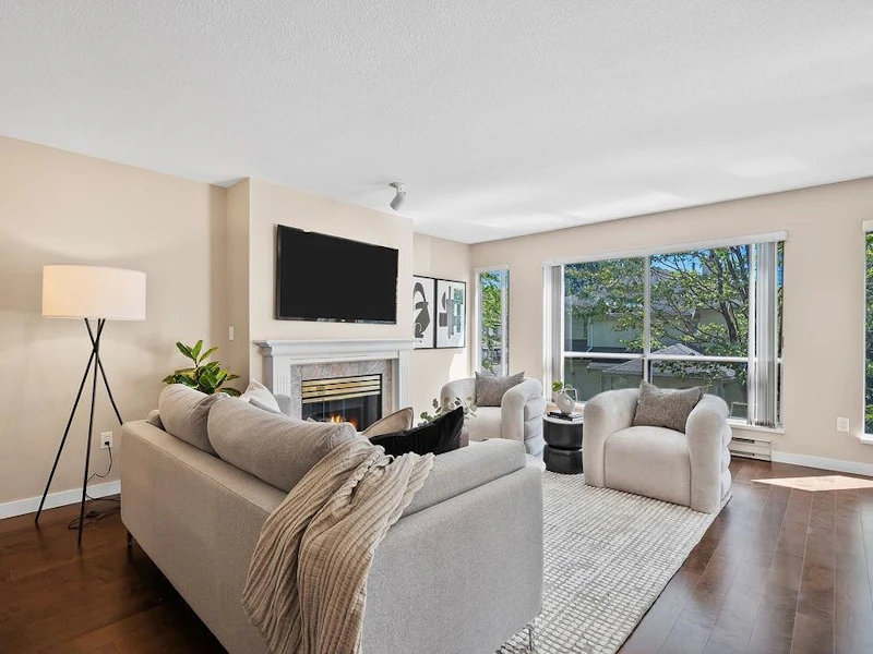 206 - 8300 Bennett Road, Richmond BC V6Y 1N5