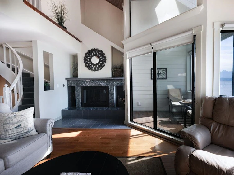 512 Marine Drive, Gibsons, BC, V0N 1V1 - 2