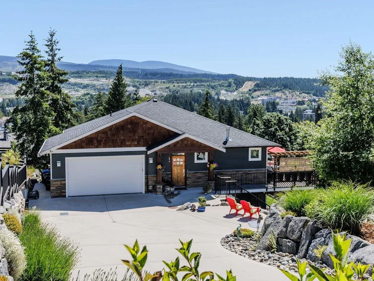 5765 Genni's Way, Sechelt, BC, V7Z 0N8