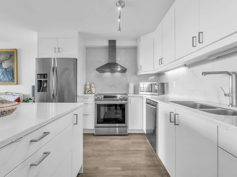 111-2274 Folkestone Way, West Vancouver, BC, V7S 2X7 - 11